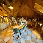 Un Chalet Dans La Ville