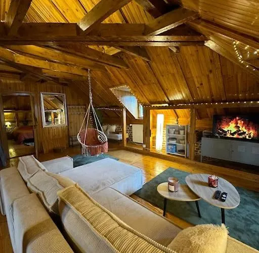 Un Chalet Dans La Ville